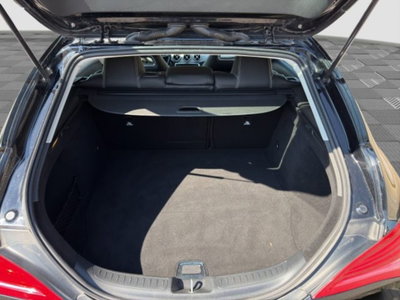 Mercedes-Benz CLA Shooting Brake 200 d Automatic Sport Night (15)