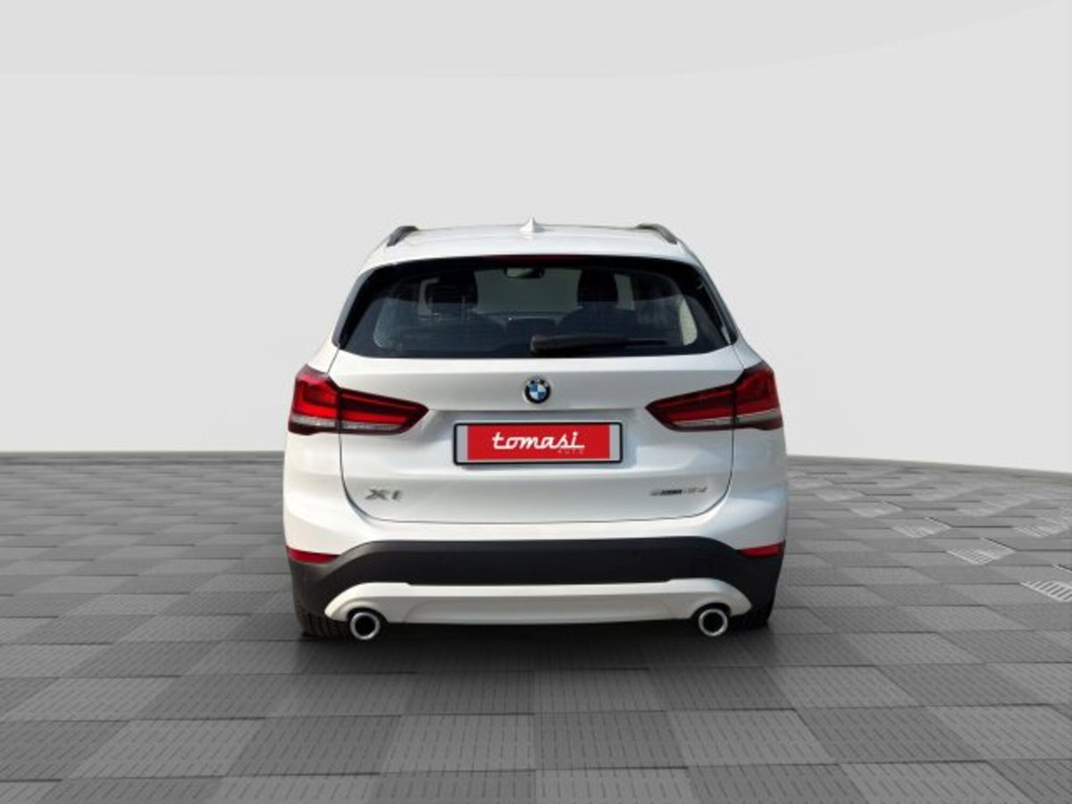 BMW X1 sDrive18d Advantage (4)