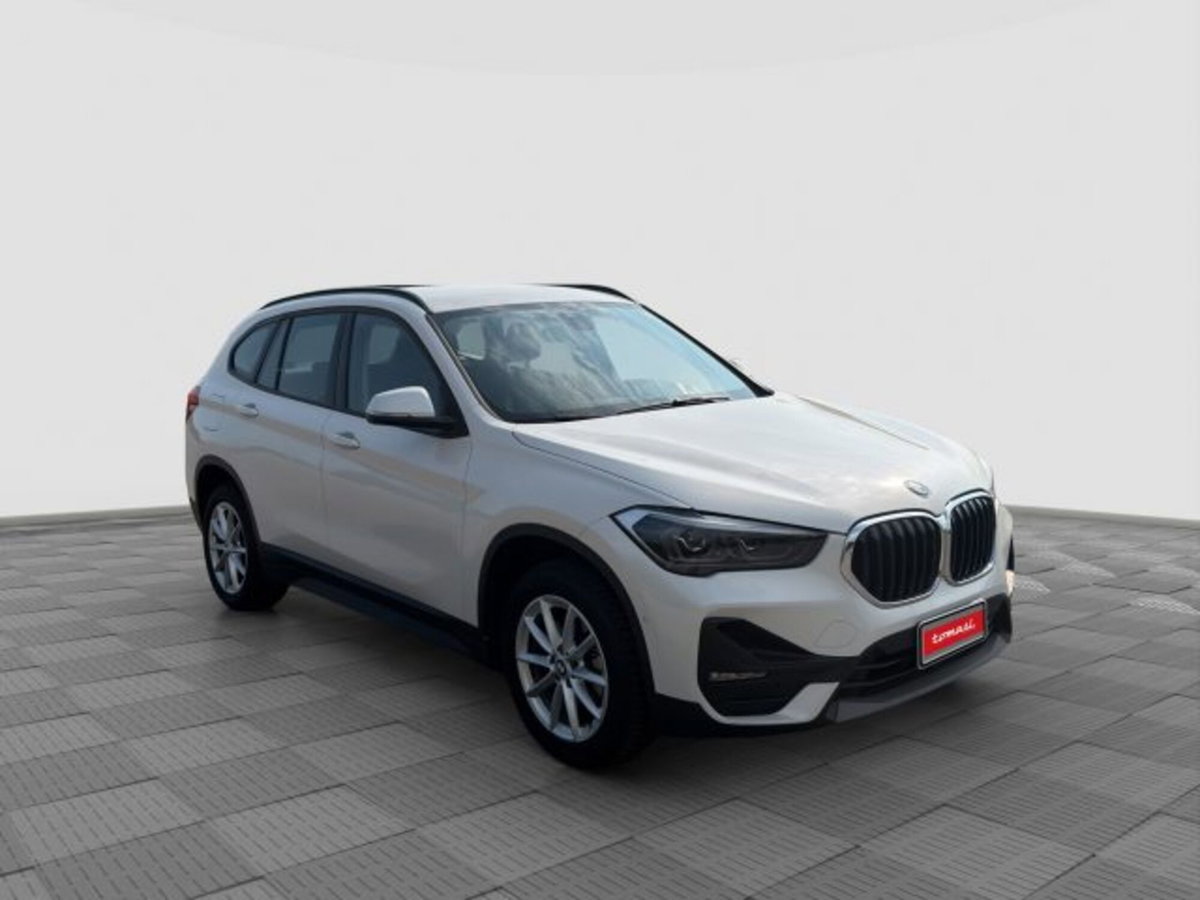 BMW X1 sDrive18d Advantage (7)
