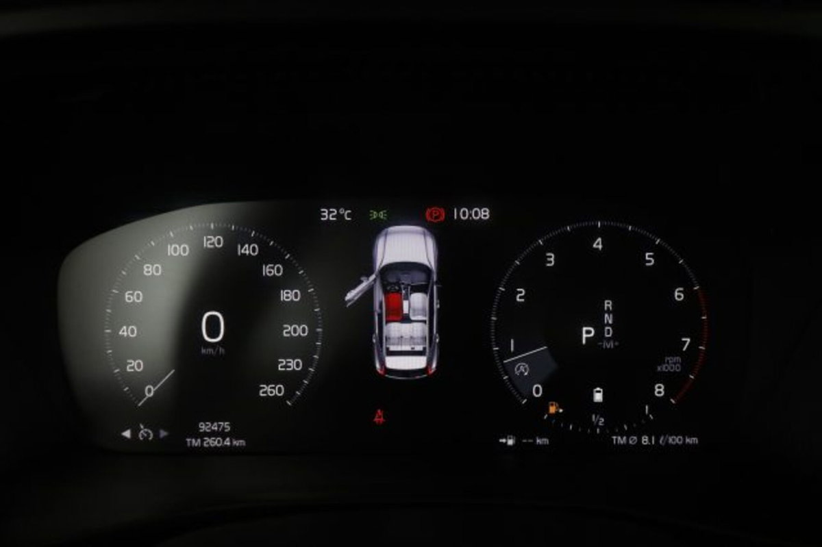 Volvo XC40 B4 AWD Geartronic Inscription (7)