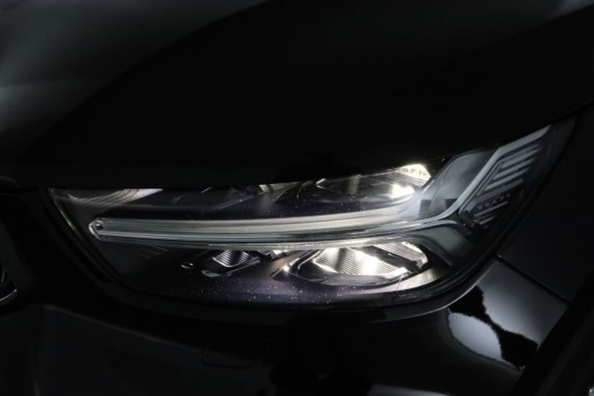 Volvo XC40 B4 AWD Geartronic Inscription (9)
