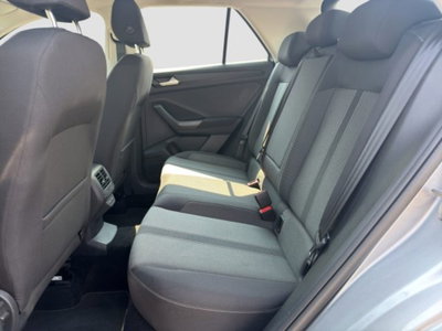 Volkswagen T-Roc 2.0 tdi Life 115cv (11)