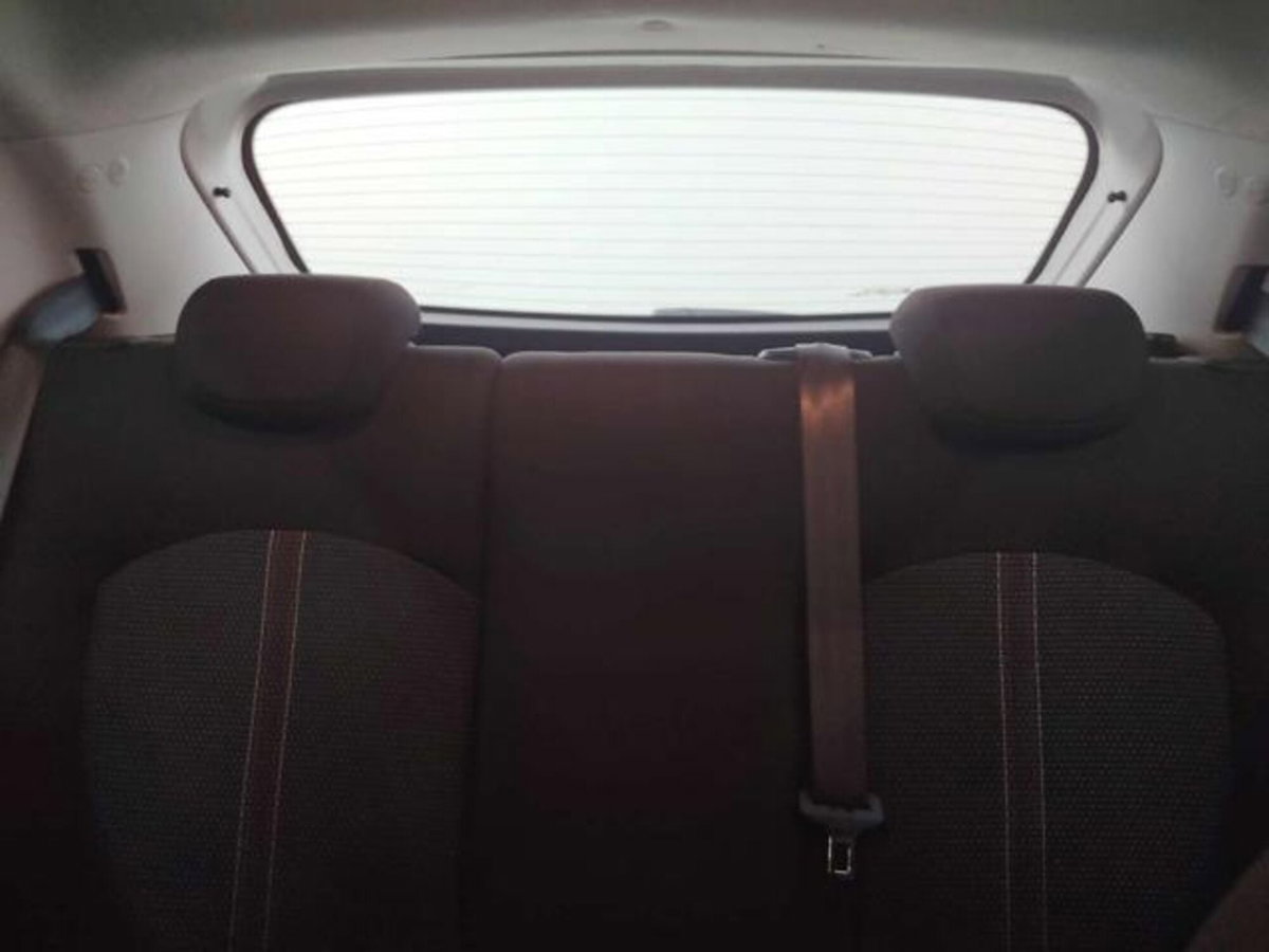 Opel Corsa 1.2 5 porte Black Edition (7)