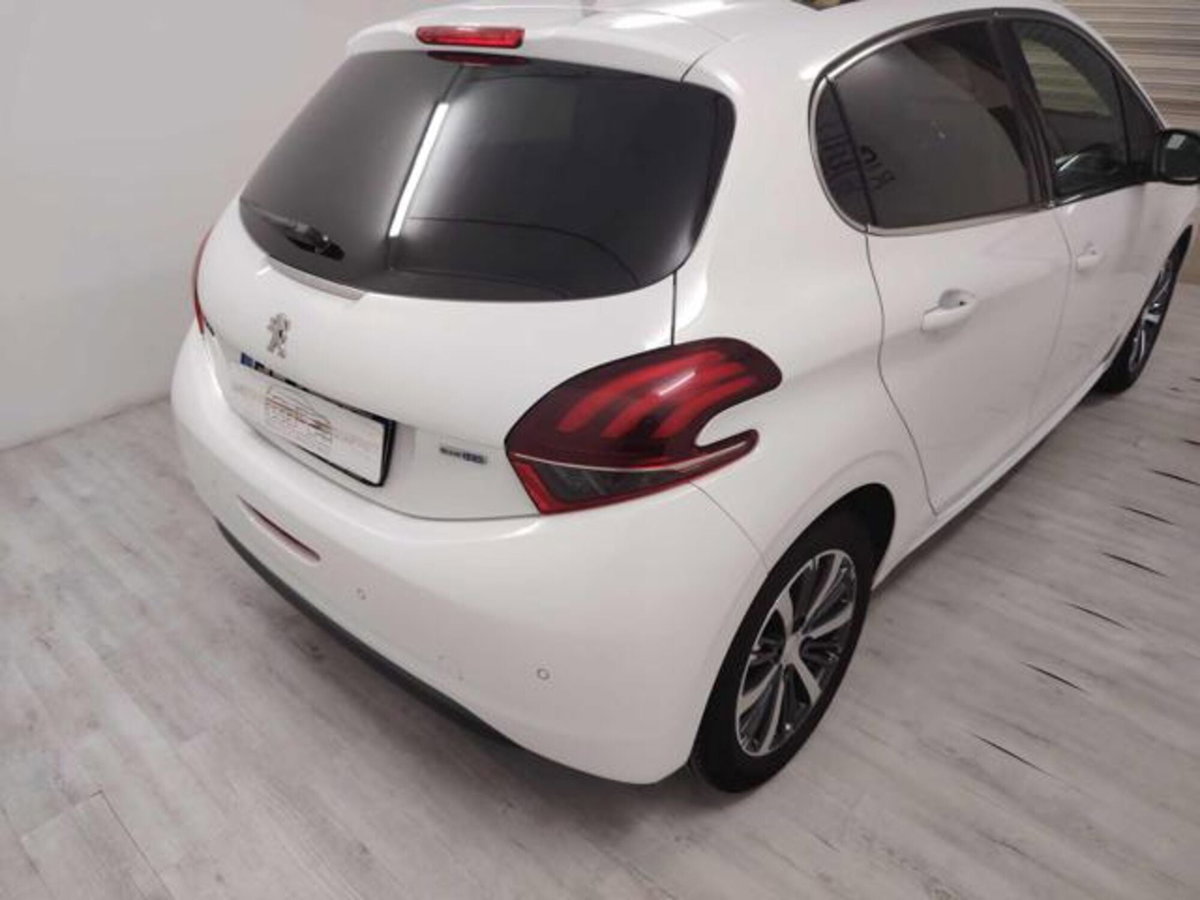 Peugeot 208 75 5 porte Allure (2)
