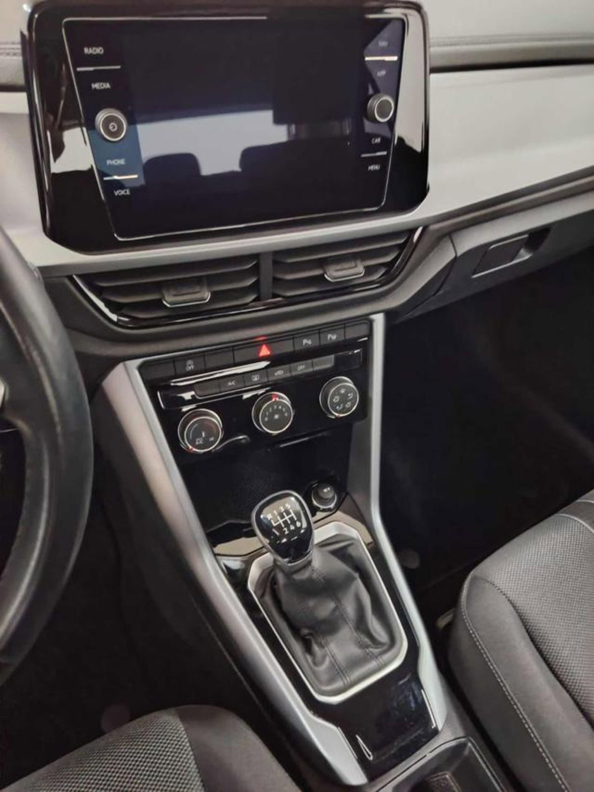 Volkswagen T-Roc 1.0 tsi Sport (6)