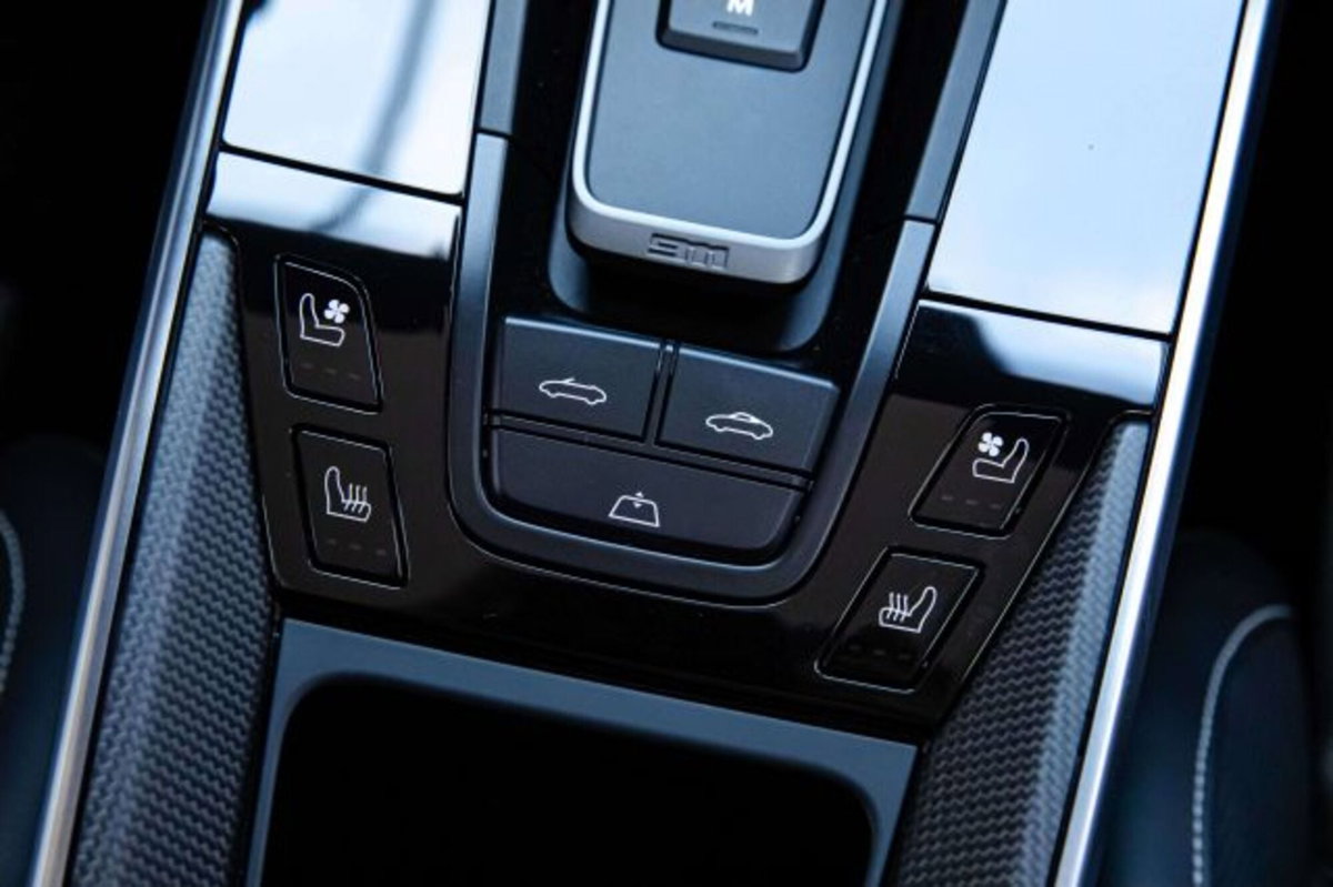 Porsche 911 Cabrio Cabrio 3.7 Turbo S auto (14)
