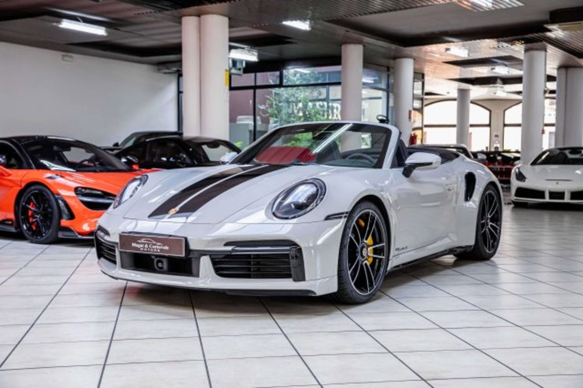 Porsche 911 Cabrio Cabrio 3.7 Turbo S auto (3)
