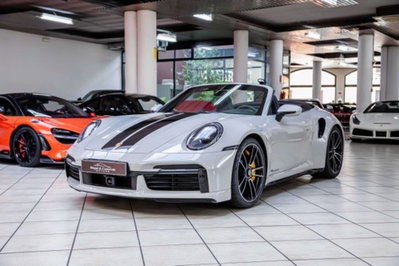 Porsche 911 Cabrio Cabrio 3.7 Turbo S auto (3)
