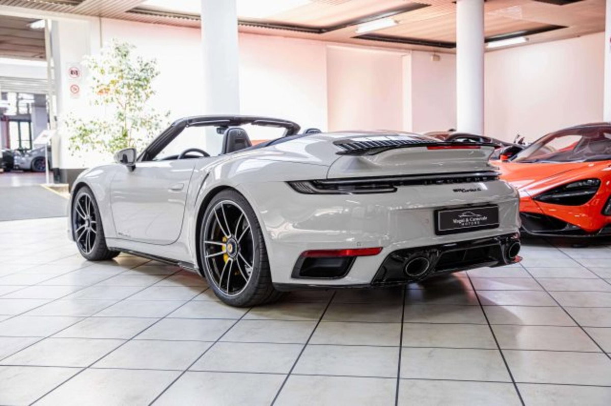 Porsche 911 Cabrio Cabrio 3.7 Turbo S auto (5)