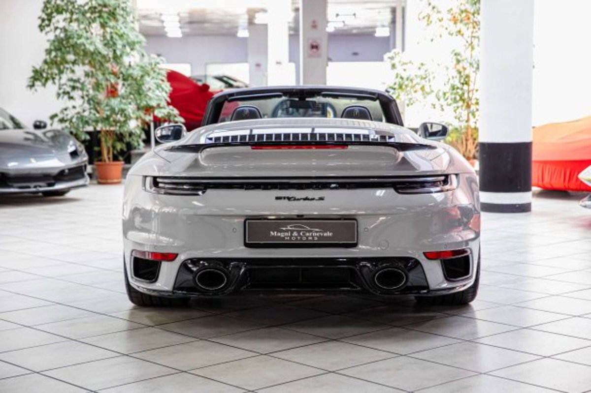 Porsche 911 Cabrio Cabrio 3.7 Turbo S auto (6)