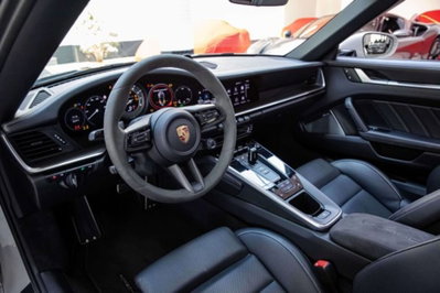 Porsche 911 Cabrio Cabrio 3.7 Turbo S auto (9)