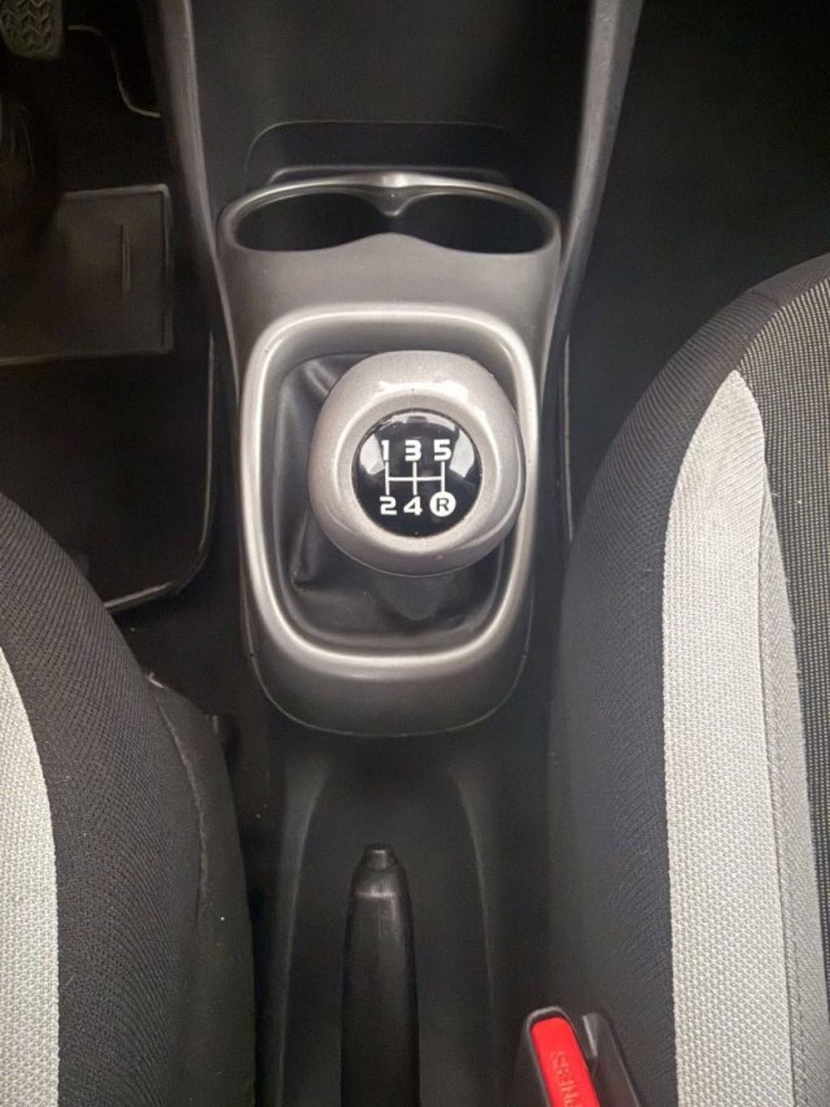 Toyota Aygo 1.0 VVT-i 69 CV 5 porte x-wave (19)