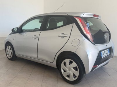 Toyota Aygo 1.0 VVT-i 69 CV 5 porte x-wave (4)