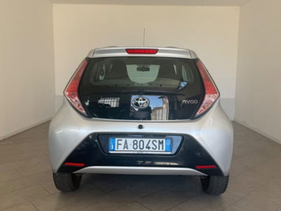 Toyota Aygo 1.0 VVT-i 69 CV 5 porte x-wave (6)