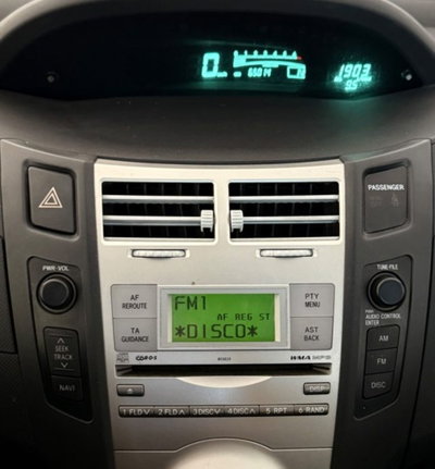 Toyota Yaris 1.3 5 porte M-MT Sol (11)