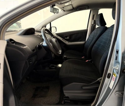 Toyota Yaris 1.3 5 porte M-MT Sol (16)
