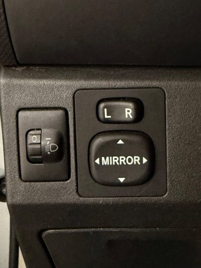 Toyota Yaris 1.3 5 porte M-MT Sol (19)