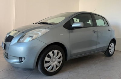 Toyota Yaris 1.3 5 porte M-MT Sol (2)