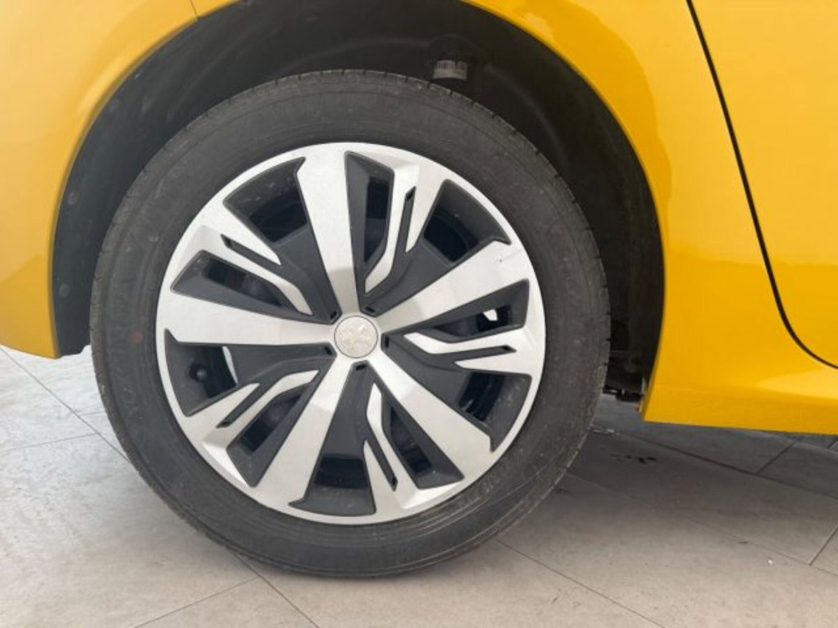 Peugeot 208 1.2 puretech Active s&s 75cv (7)