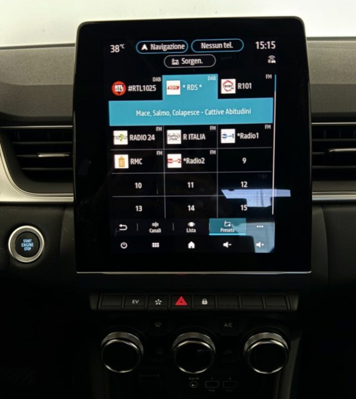Renault Captur Full Hybrid E-Tech 145 CV Techno (13)