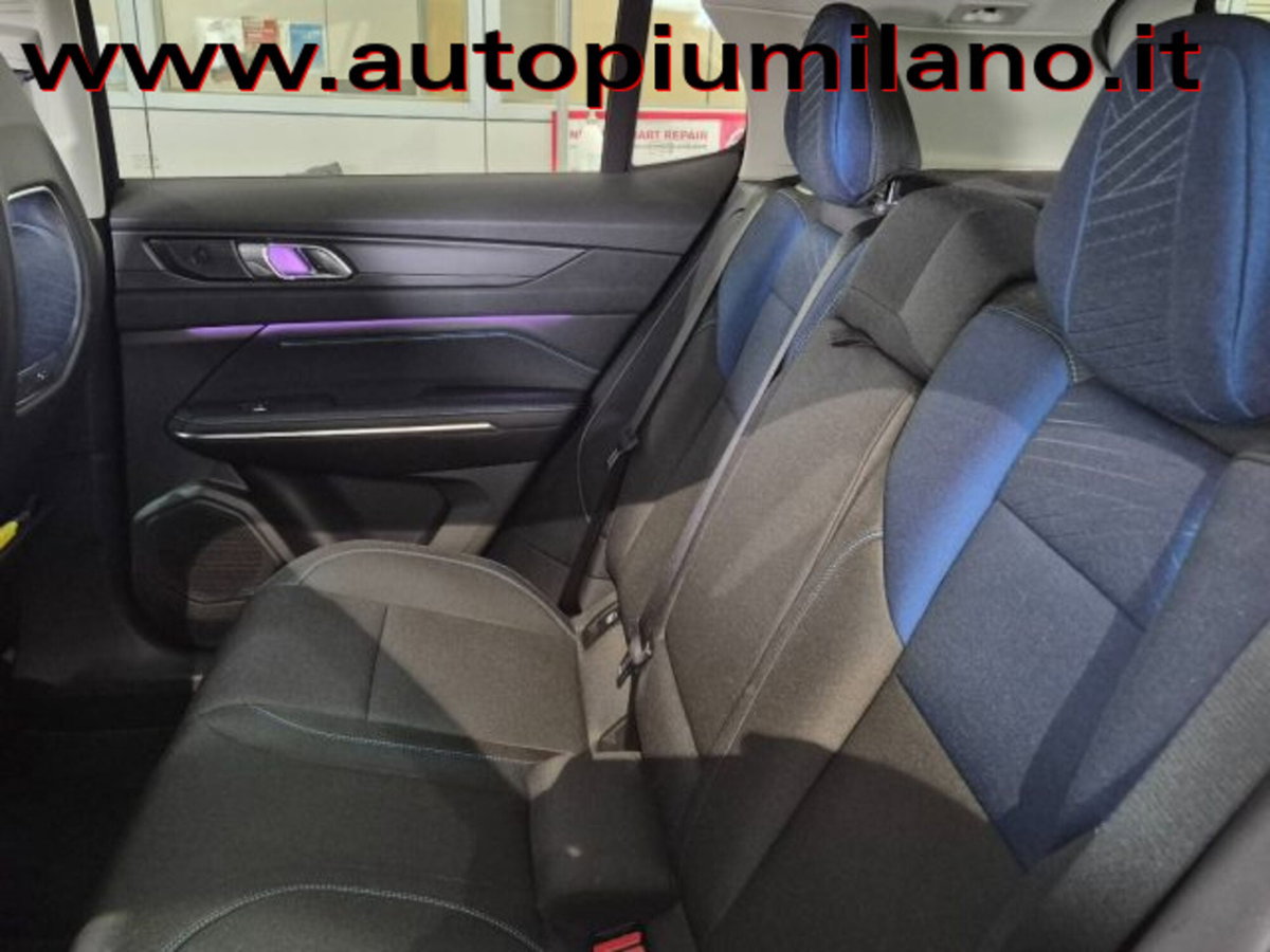 Lynk & Co 01 01 1.5 td phev (11)