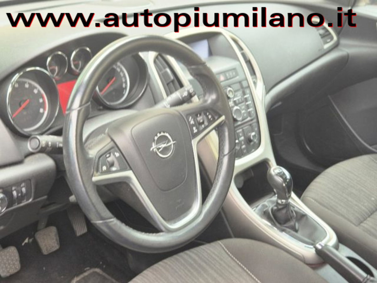 Opel Astra 1.4 100CV 5 porte Elective (4)