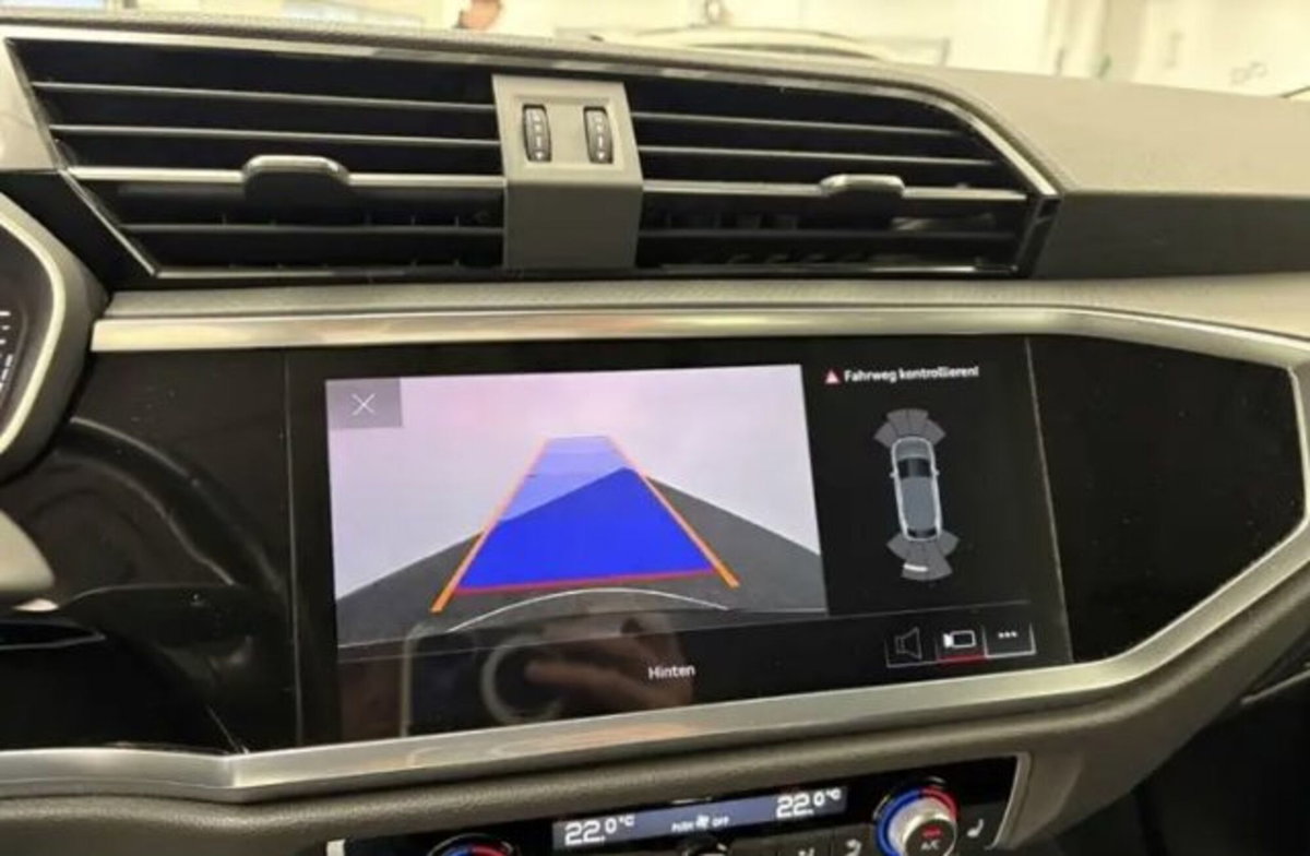 Audi Q3 Sportback 35 TDI quattro S tronic S line edition (12)
