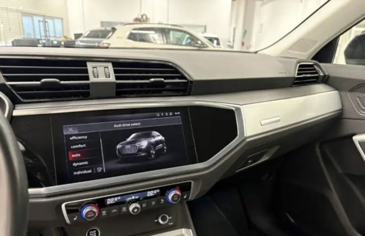 Audi Q3 Sportback 35 TDI quattro S tronic S line edition (13)