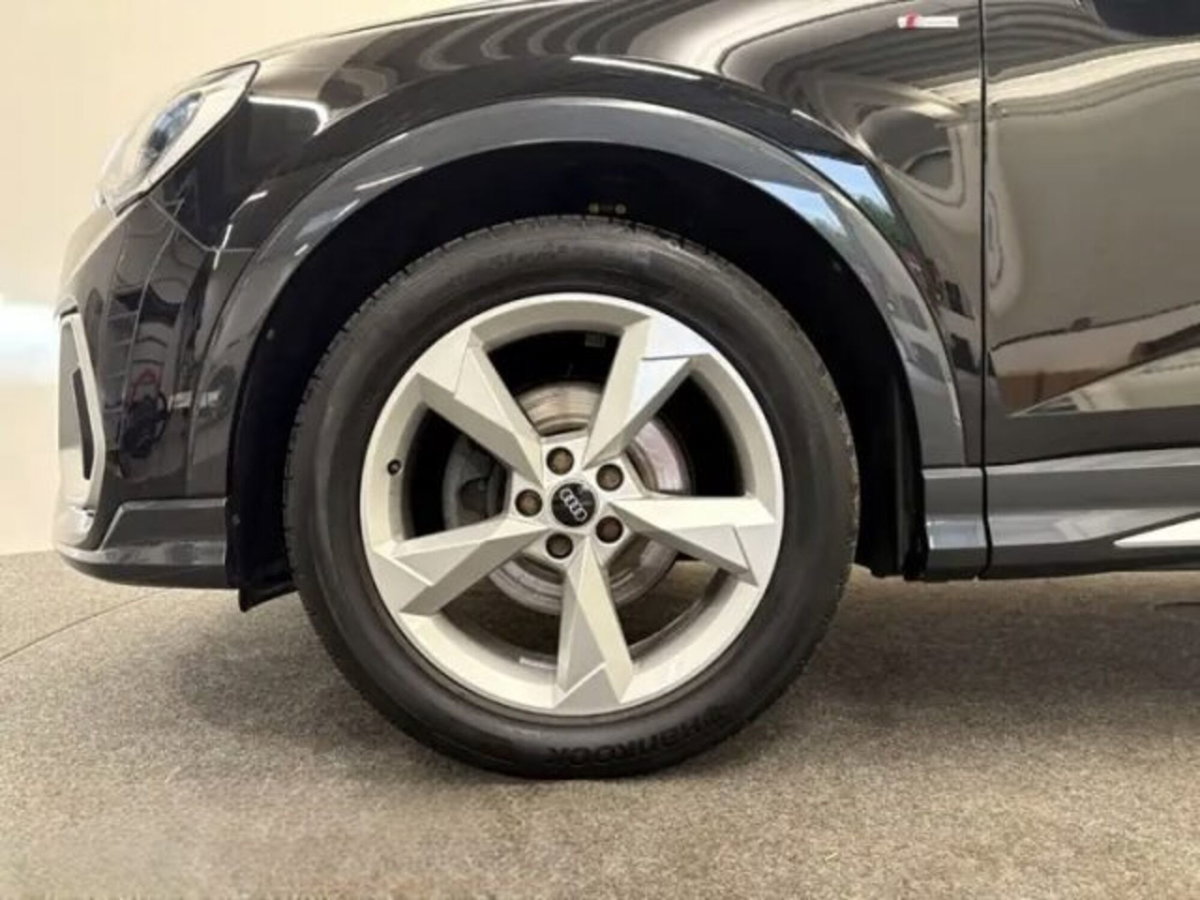 Audi Q3 Sportback 35 TDI quattro S tronic S line edition (4)
