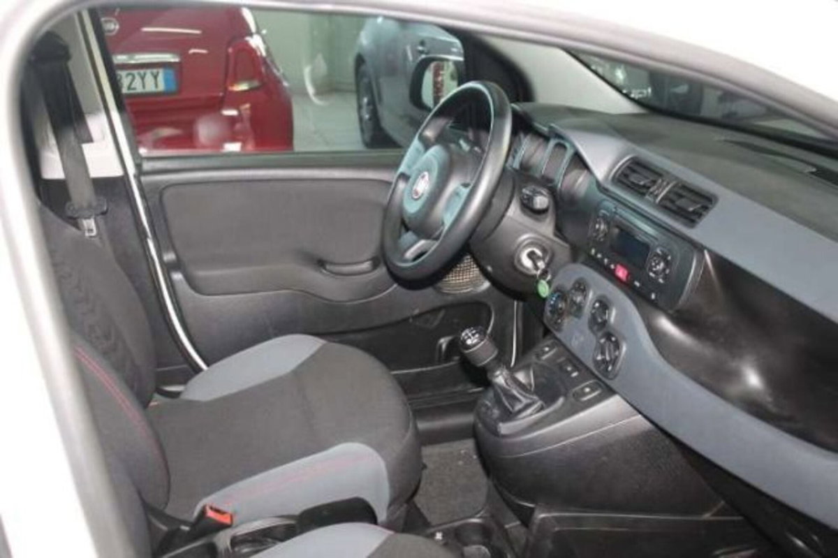Fiat Panda 1.3 MJT 95 CV S&S 4x4 (9)
