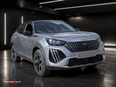 Peugeot 2008 motore elettrico 136 CV GT Pack (2)