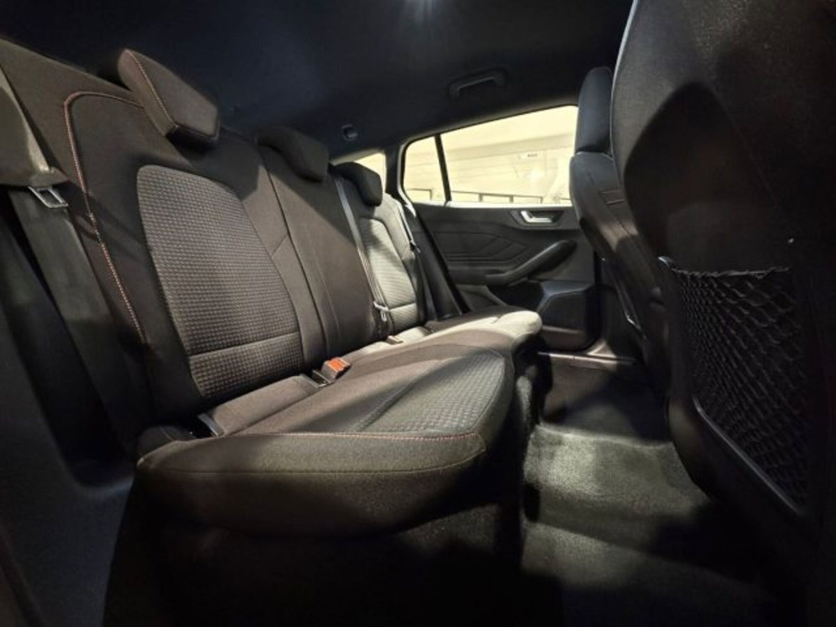 Ford Focus Station Wagon 1.0 EcoBoost Hybrid 125 CV Powershift SW ST-Line Style (13)