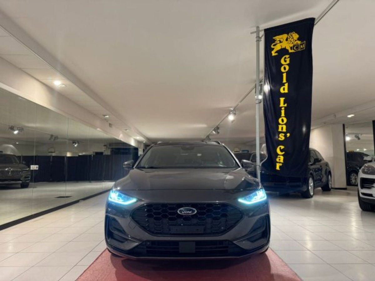 Ford Focus Station Wagon 1.0 EcoBoost Hybrid 125 CV Powershift SW ST-Line Style (2)