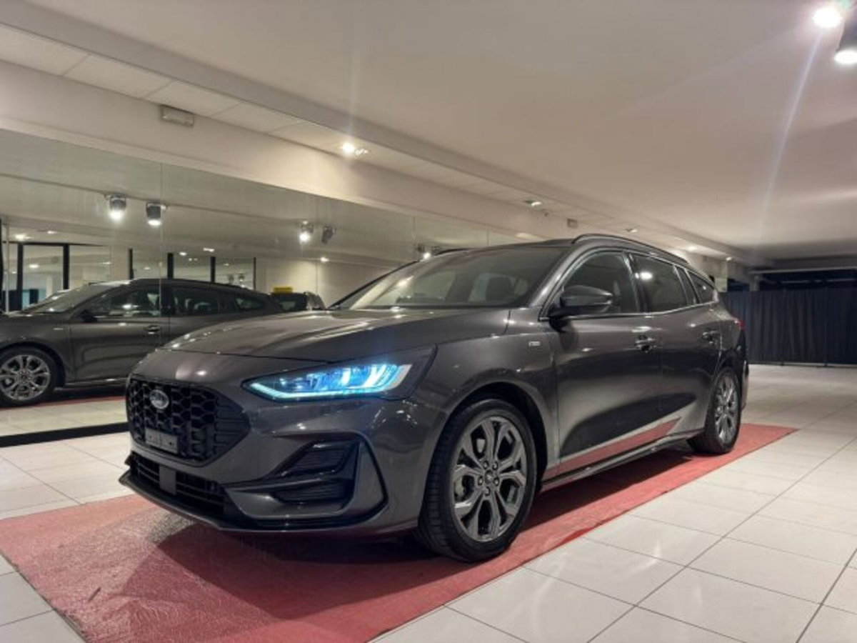 Ford Focus Station Wagon 1.0 EcoBoost Hybrid 125 CV Powershift SW ST-Line Style (3)