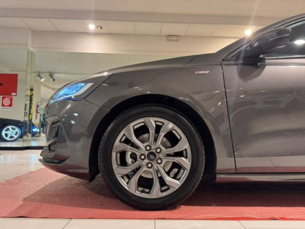 Ford Focus Station Wagon 1.0 EcoBoost Hybrid 125 CV Powershift SW ST-Line Style (4)