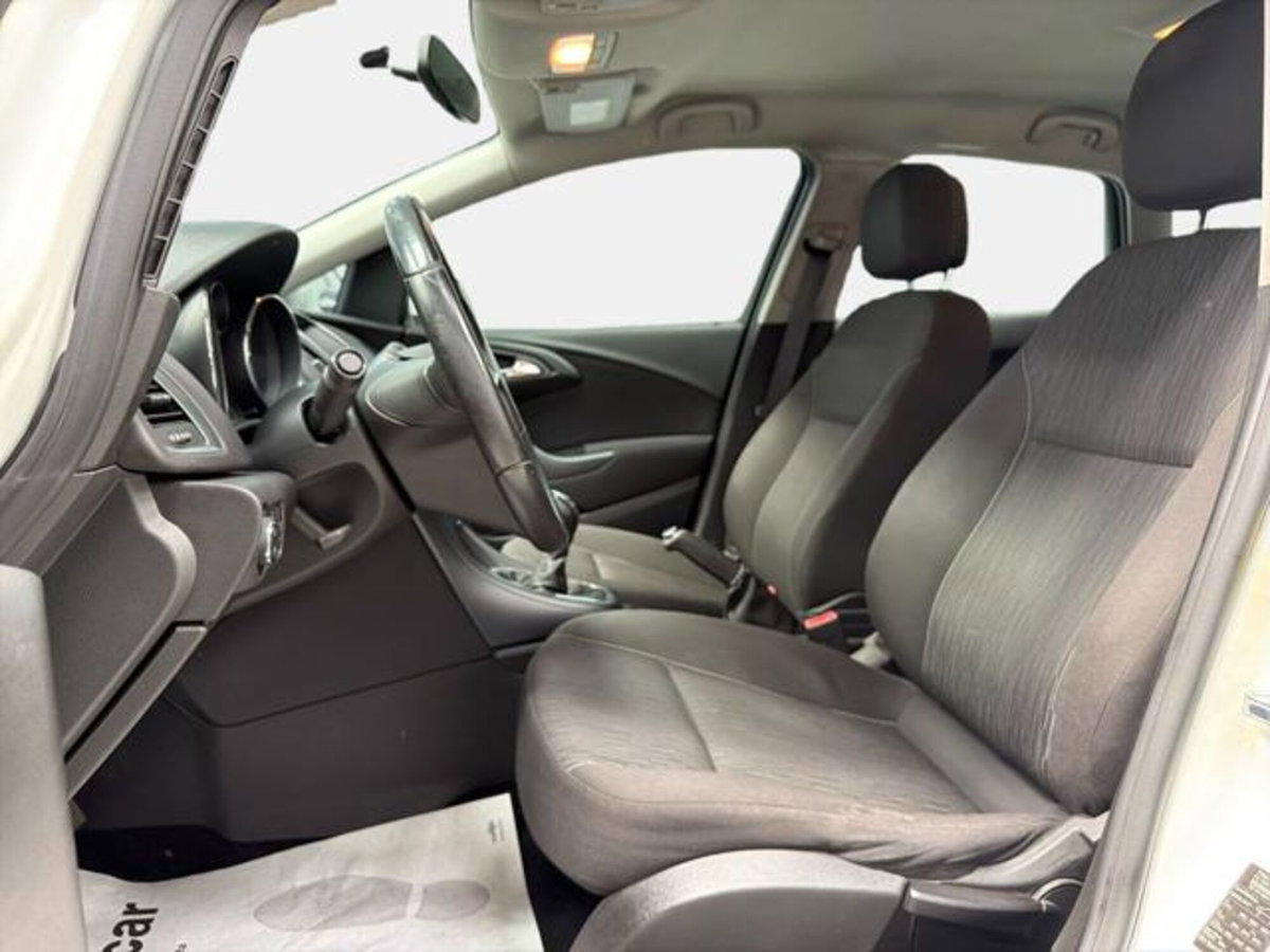 Opel Astra Station Wagon 1.7 CDTI 110CV Sports Cosmo (12)