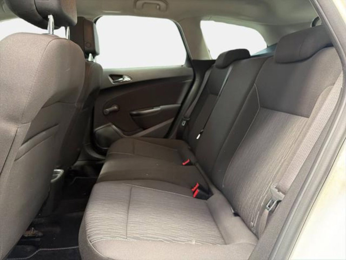 Opel Astra Station Wagon 1.7 CDTI 110CV Sports Cosmo (13)