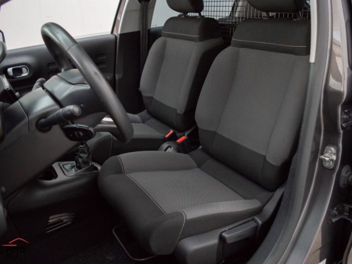 Citroen C3 BlueHDi 100 S&S Van Feel (10)