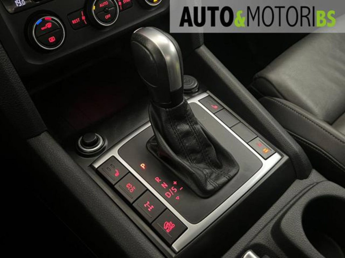 Volkswagen Veicoli Commerciali Amarok 3.0 V6 TDI 258CV 4MOT. BMT perm. aut. D.C. Highline (15)