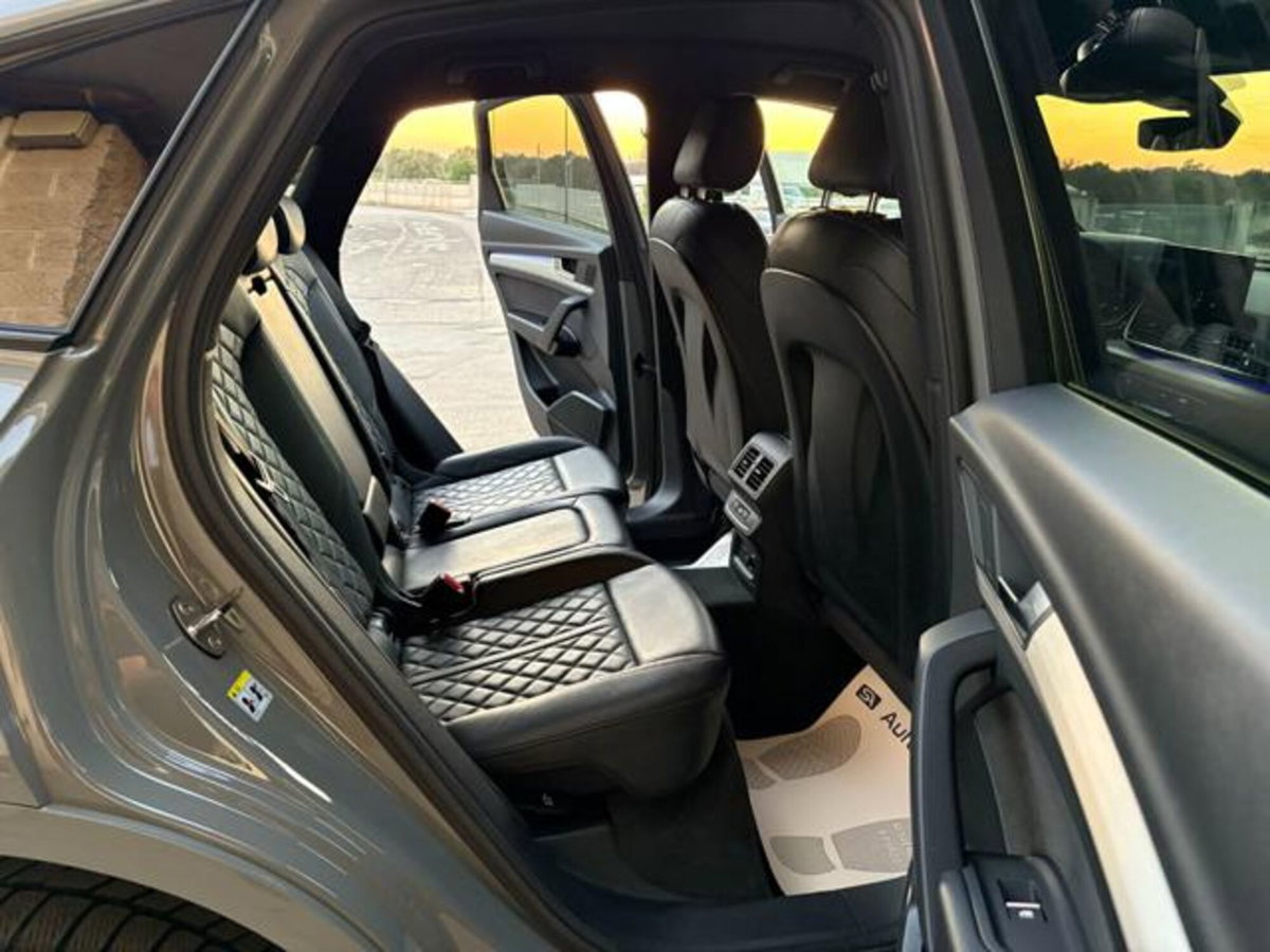 Audi Q5 Sportback 40 2.0 tdi mhev 12V S line Plus quattro s-tronic (11)