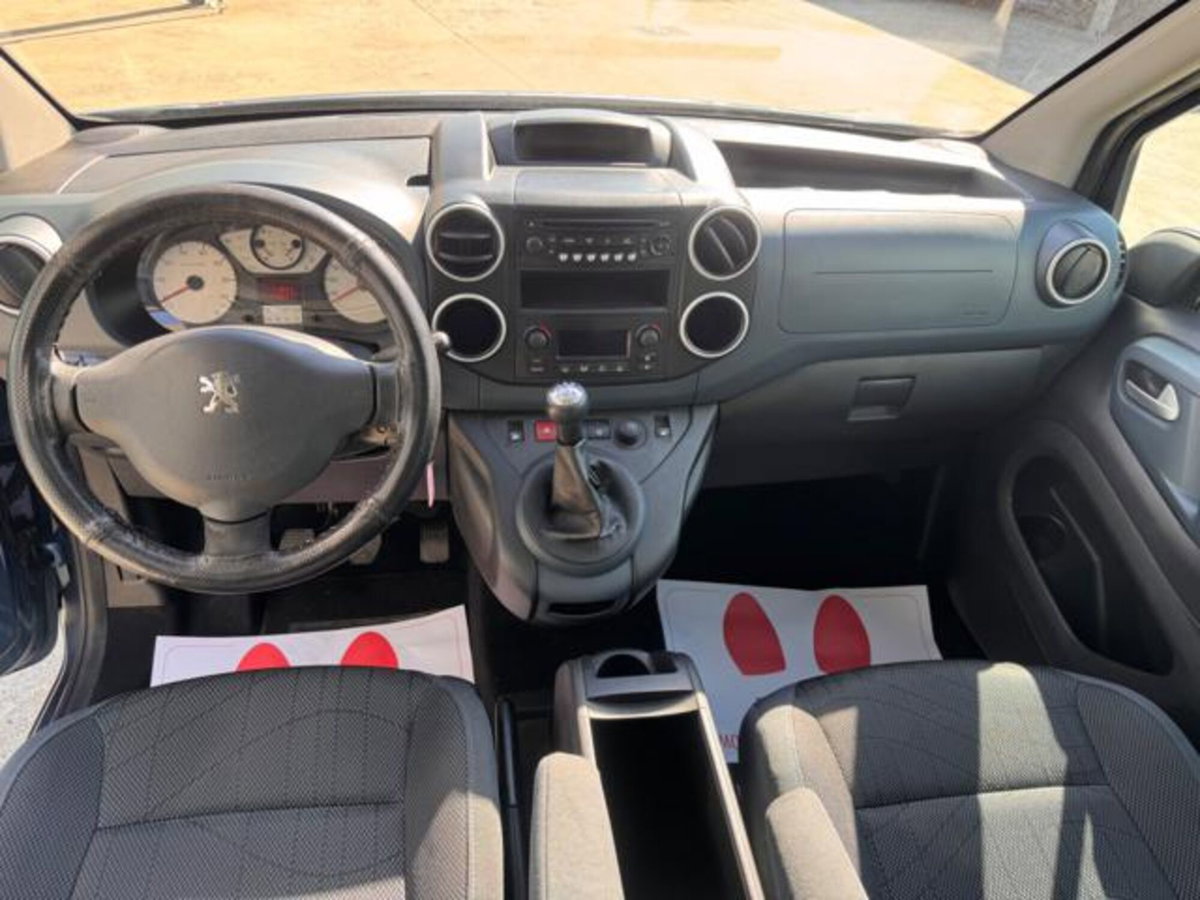 Peugeot Partner 1.6 HDi 115CV Family (11)