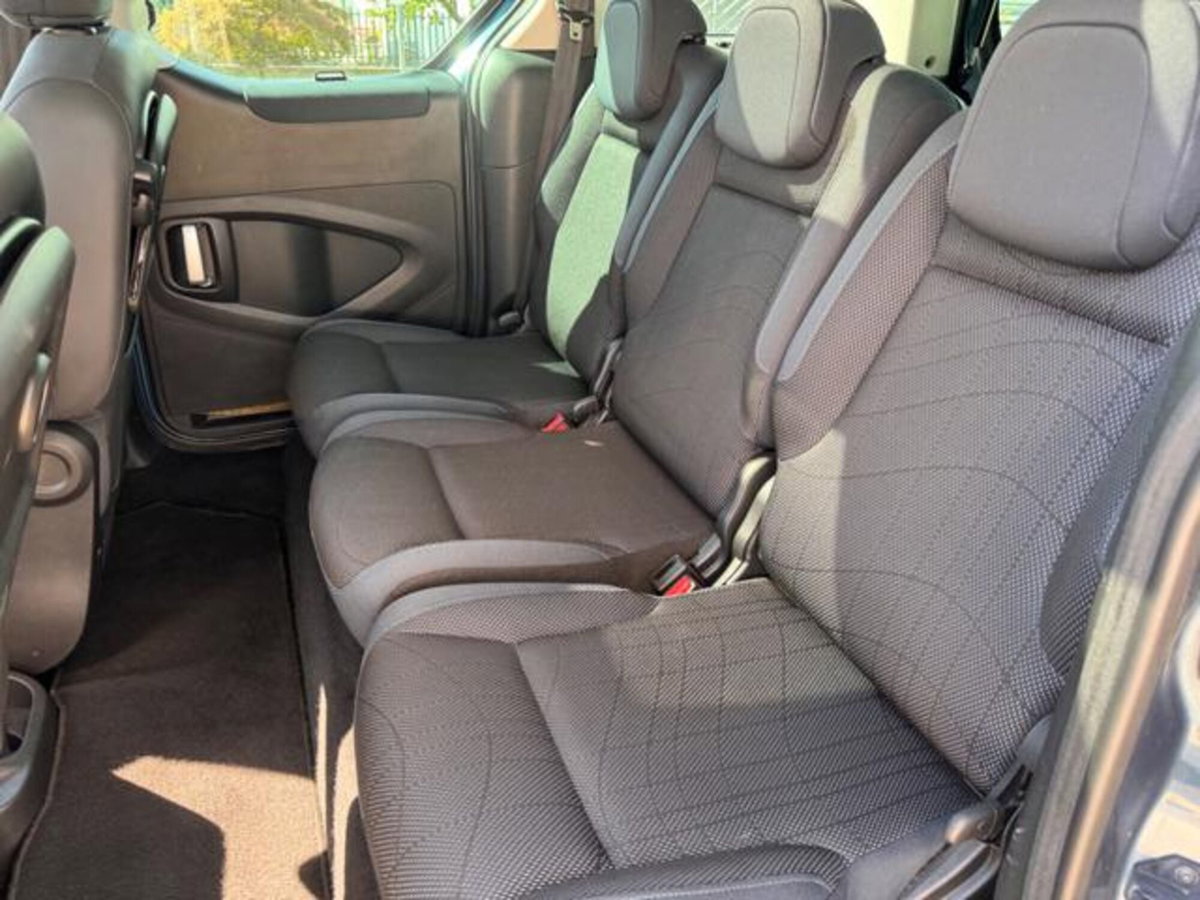 Peugeot Partner 1.6 HDi 115CV Family (13)