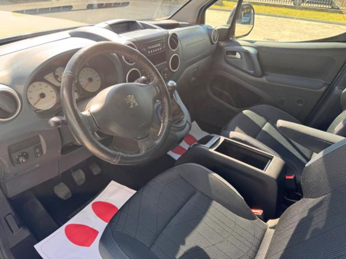 Peugeot Partner 1.6 HDi 115CV Family (9)