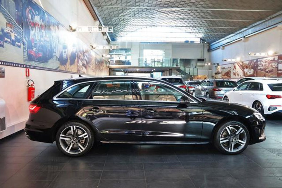 Audi A4 Avant 35 2.0 tdi mhev Business Advanced 163cv s-tronic (2)