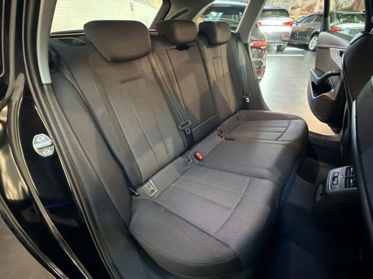 Audi A4 Avant 35 2.0 tdi mhev Business Advanced 163cv s-tronic (20)