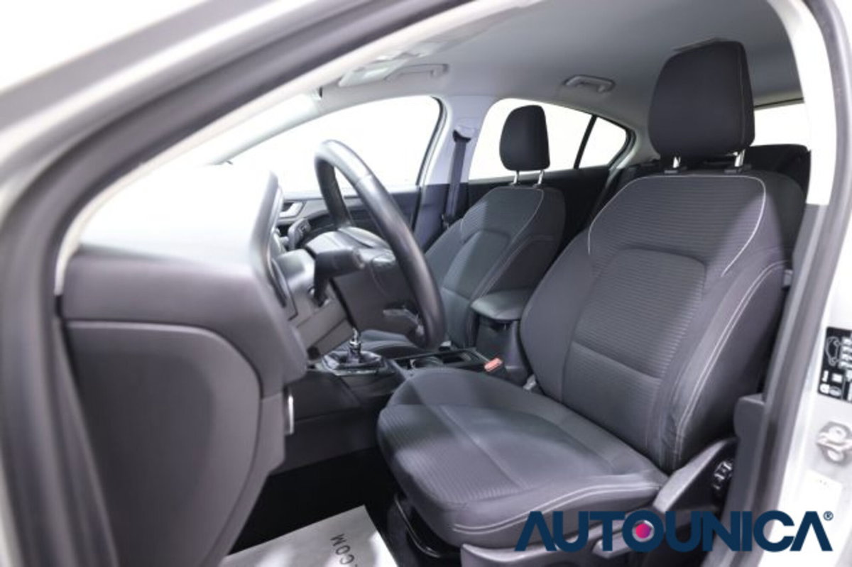 Ford Focus 1.5 EcoBlue 120 CV 5p. Titanium (6)