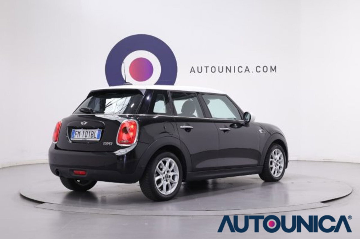 MINI Mini 1.5 Cooper Boost 5 porte (14)