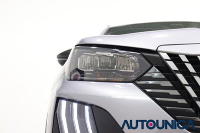 Peugeot 2008 50 kWh Allure (12)