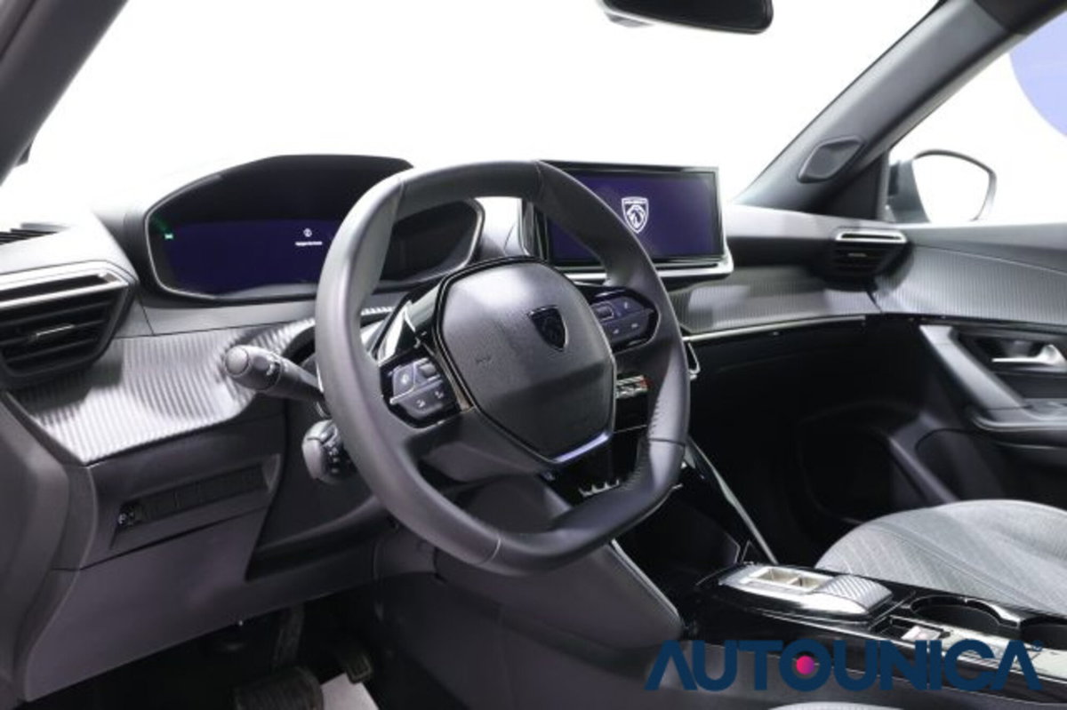 Peugeot 2008 50 kWh Allure (5)