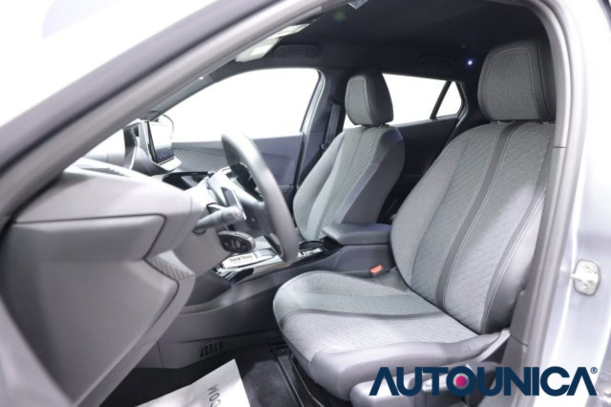Peugeot 2008 50 kWh Allure (6)